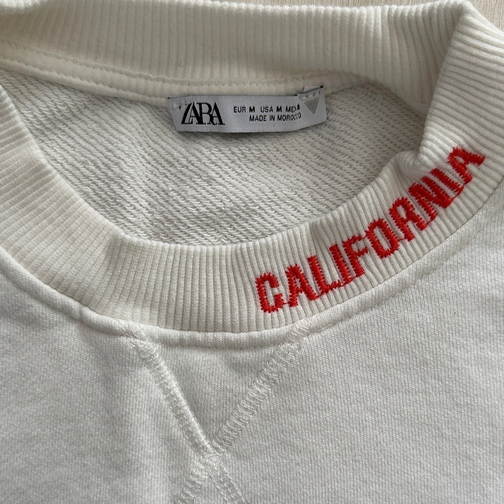 Zara Varsity Text Plush Cropped Sweatshirt Ecru California Los Angeles - Picture 5 of 8